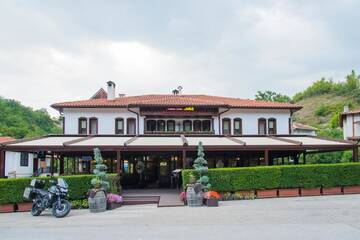 Фото Отель Zlaten Rozhen Hotel г. Рожен 1